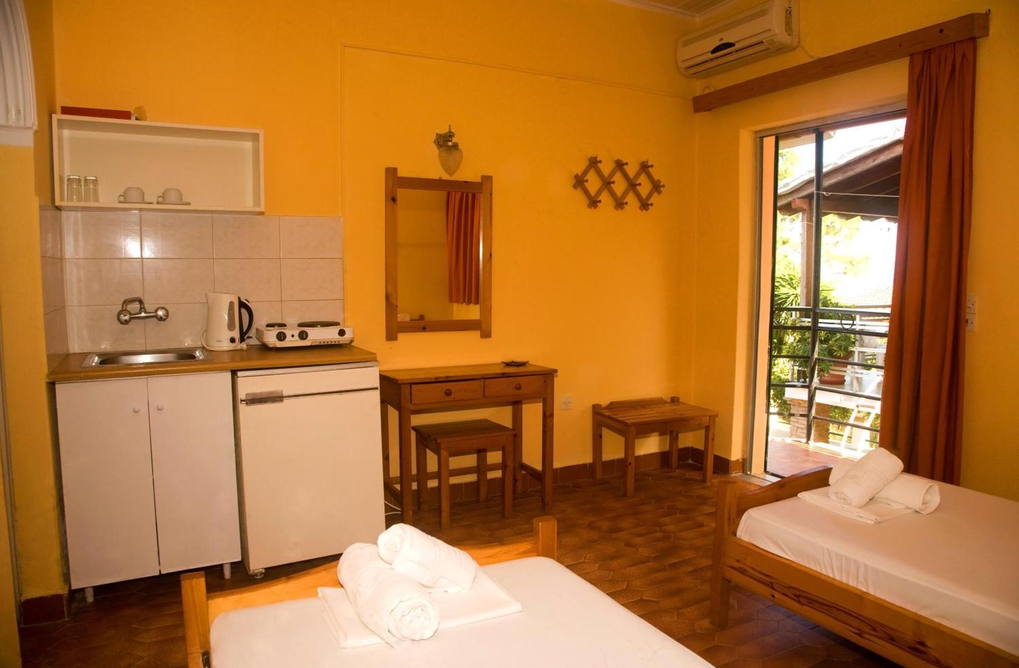 Evgenios Studios Kávos Chambre photo